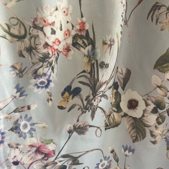 New Easel Blue Floral Silky Tunic Top Shirt Women’s Medium Pullover Summer - Picture 4 of 5